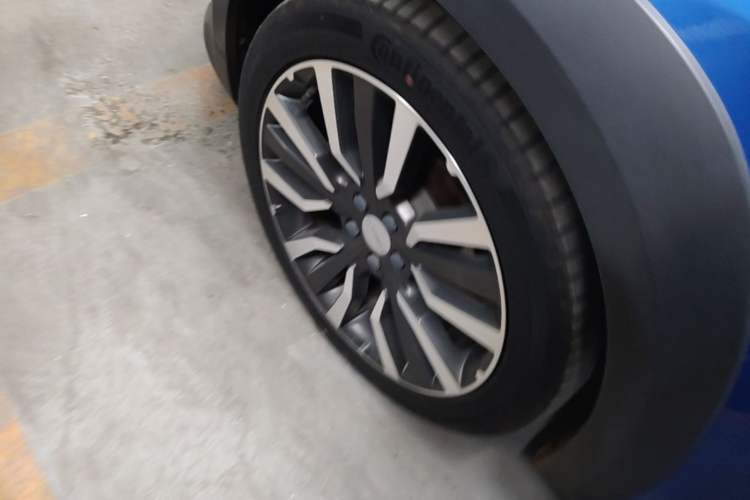 Used Lynk & Co 02 2019 High-Energy Edition 2.0T Automatic Two-Wheel Drive Pro Version China VI Standard Left Front Wheel Hub