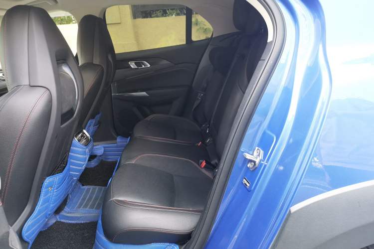 Used Lynk & Co 02 2019 1.5T DCT Two-Wheel Drive Pro Edition China VI Standard Left Rear Seat