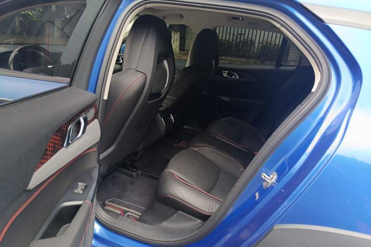 Used Lynk & Co 02 2019 1.5T DCT Two-Wheel Drive Sporty Version China VI Standard Left Rear Seat