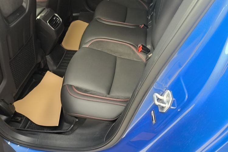 Used Lynk & Co 02 2019 1.5T DCT Two-Wheel Drive Pro Edition China VI Standard Left Rear Seat