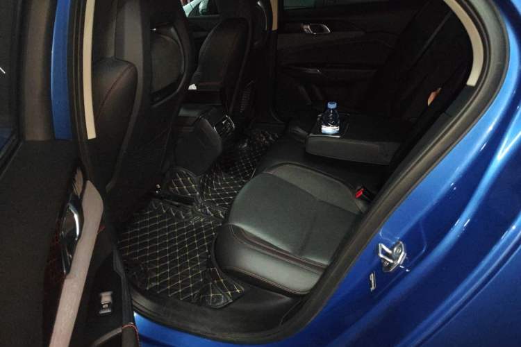 Used Lynk & Co 02 2019 1.5T DCT Two-Wheel Drive Sporty Version China VI Standard Left Rear Seat