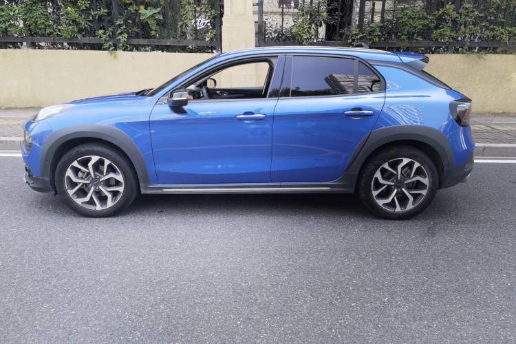 Used Lynk & Co 02 2019 1.5T DCT Two-Wheel Drive Pro Edition China VI Standard Left Side