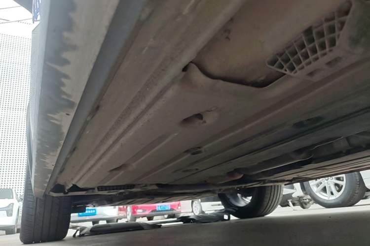Used Lynk & Co 02 2019 1.5T DCT Two-Wheel Drive Sporty Version China VI Standard Left Side Sill