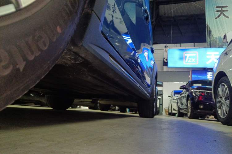 Used Lynk & Co 02 2019 High-Energy Edition 2.0T Automatic Two-Wheel Drive Pro Version China VI Standard Left Side Sill