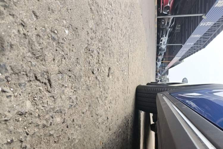 Used Lynk & Co 02 2019 1.5T DCT Two-Wheel Drive Pro Edition China VI Standard Left Side Sill