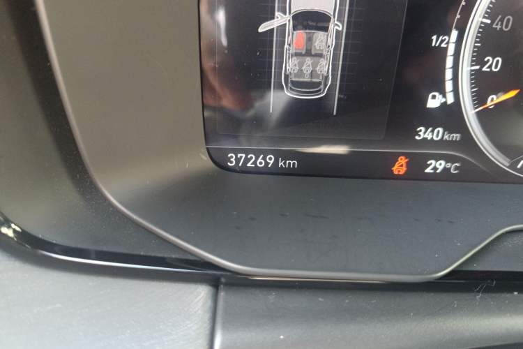 Used Lynk & Co 02 2019 High-Energy Edition 2.0T Automatic Two-Wheel Drive Pro Version China VI Standard Odometer Close Up