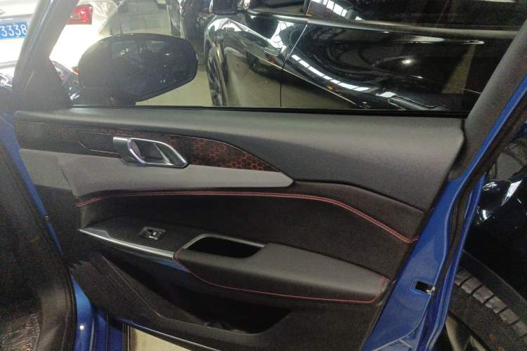 Used Lynk & Co 02 2019 High-Energy Edition 2.0T Automatic Two-Wheel Drive Pro Version China VI Standard Right Front Door Interior