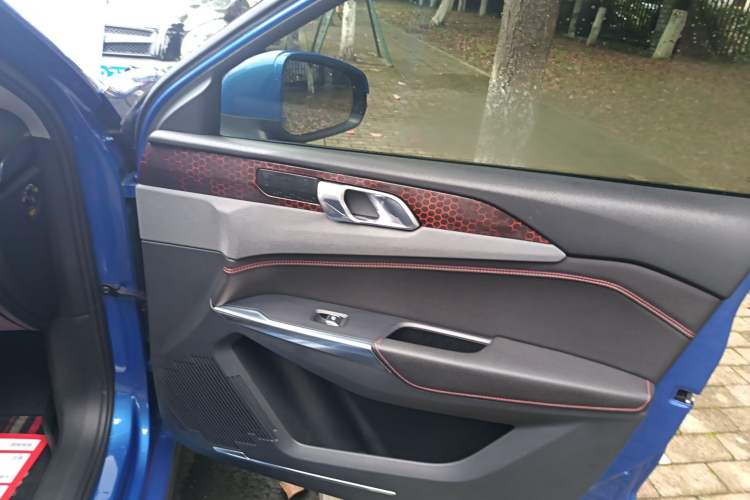 Used Lynk & Co 02 2019 1.5T DCT Two-Wheel Drive Sporty Version China VI Standard Right Front Door Interior