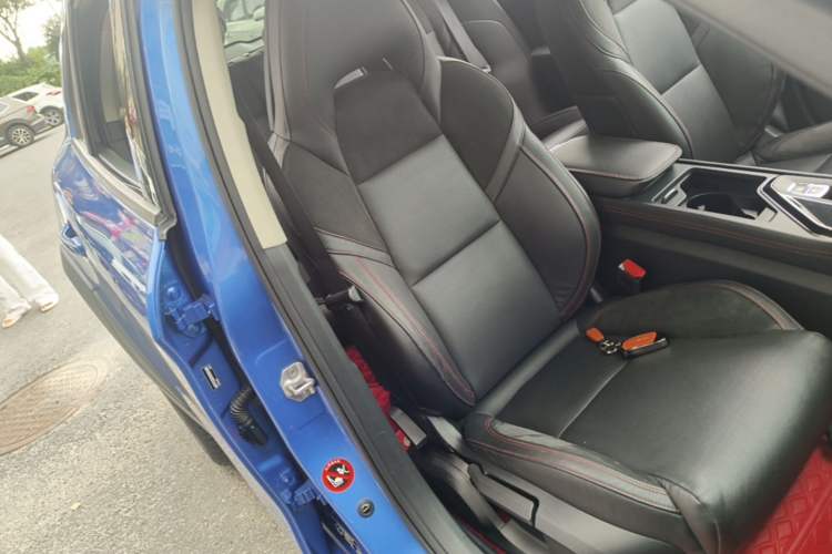 Used Lynk & Co 02 2019 1.5T DCT Two-Wheel Drive Sporty Version China VI Standard Right Front Seat