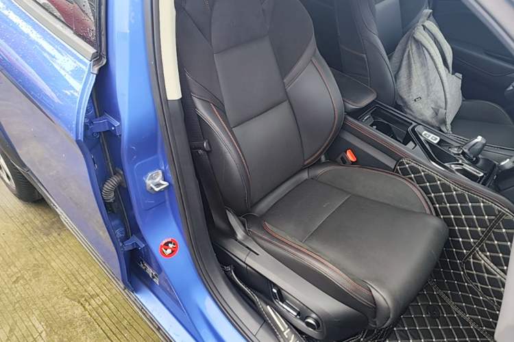Used Lynk & Co 02 2019 1.5T DCT Two-Wheel Drive Pro Edition China VI Standard Right Front Seat