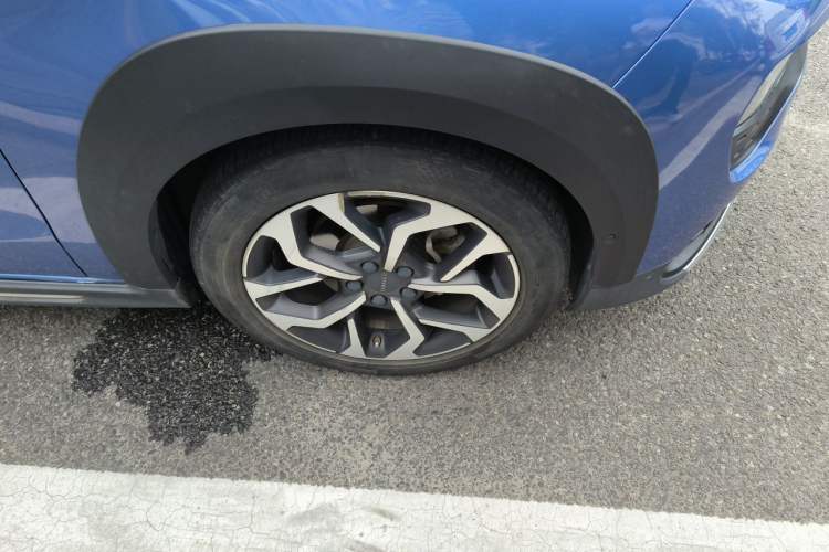 Used Lynk & Co 02 2019 High-Energy Edition 2.0T Automatic Two-Wheel Drive Pro Version China VI Standard Right Front Wheel Hub