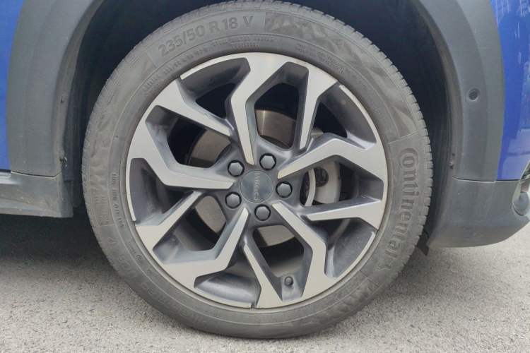 Used Lynk & Co 02 2019 1.5T DCT Two-Wheel Drive Pro Edition China VI Standard Right Front Wheel Hub