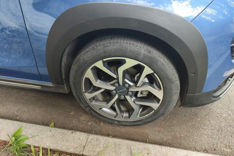 Used Lynk & Co 02 2019 1.5T DCT Two-Wheel Drive Pro Edition China VI Standard Right Front Wheel Hub