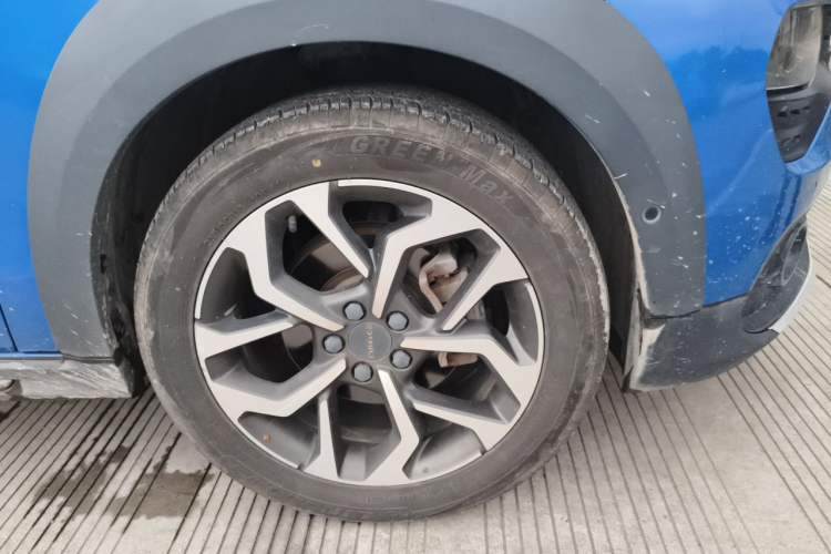 Used Lynk & Co 02 2019 1.5T DCT Two-Wheel Drive Pro Edition China VI Standard Right Front Wheel Hub
