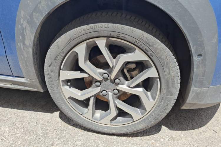 Used Lynk & Co 02 2019 1.5T DCT Two-Wheel Drive Pro Edition China VI Standard Right Front Wheel Hub