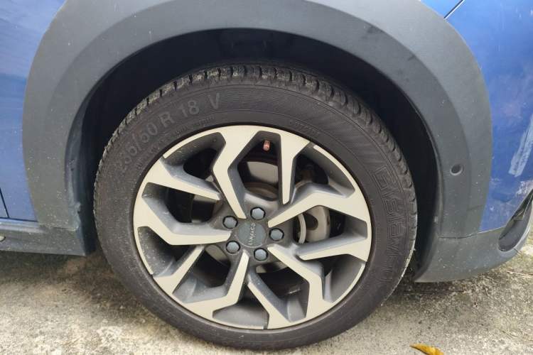 Used Lynk & Co 02 2019 1.5T DCT Two-Wheel Drive Pro Edition China VI Standard Right Front Wheel Hub