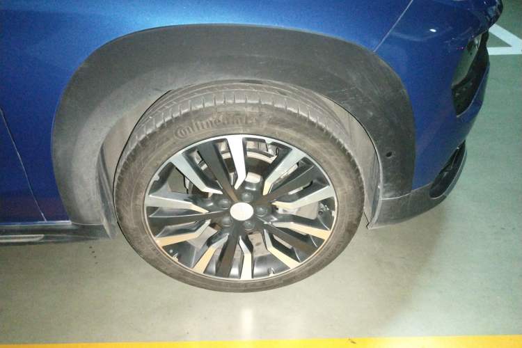 Used Lynk & Co 02 2019 High-Energy Edition 2.0T Automatic Two-Wheel Drive Pro Version China VI Standard Right Front Wheel Hub