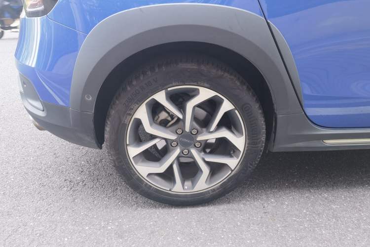 Used Lynk & Co 02 2019 1.5T DCT Two-Wheel Drive Pro Edition China VI Standard Right Rear Wheel Hub