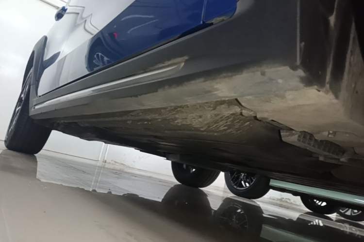 Used Lynk & Co 02 2019 1.5T DCT Two-Wheel Drive Pro Edition China VI Standard Right Side Sill