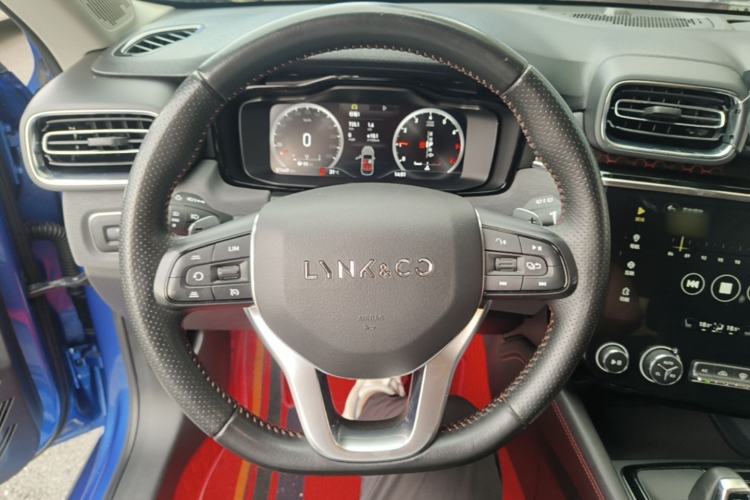 Used Lynk & Co 02 2019 1.5T DCT Two-Wheel Drive Sporty Version China VI Standard Steering Wheel