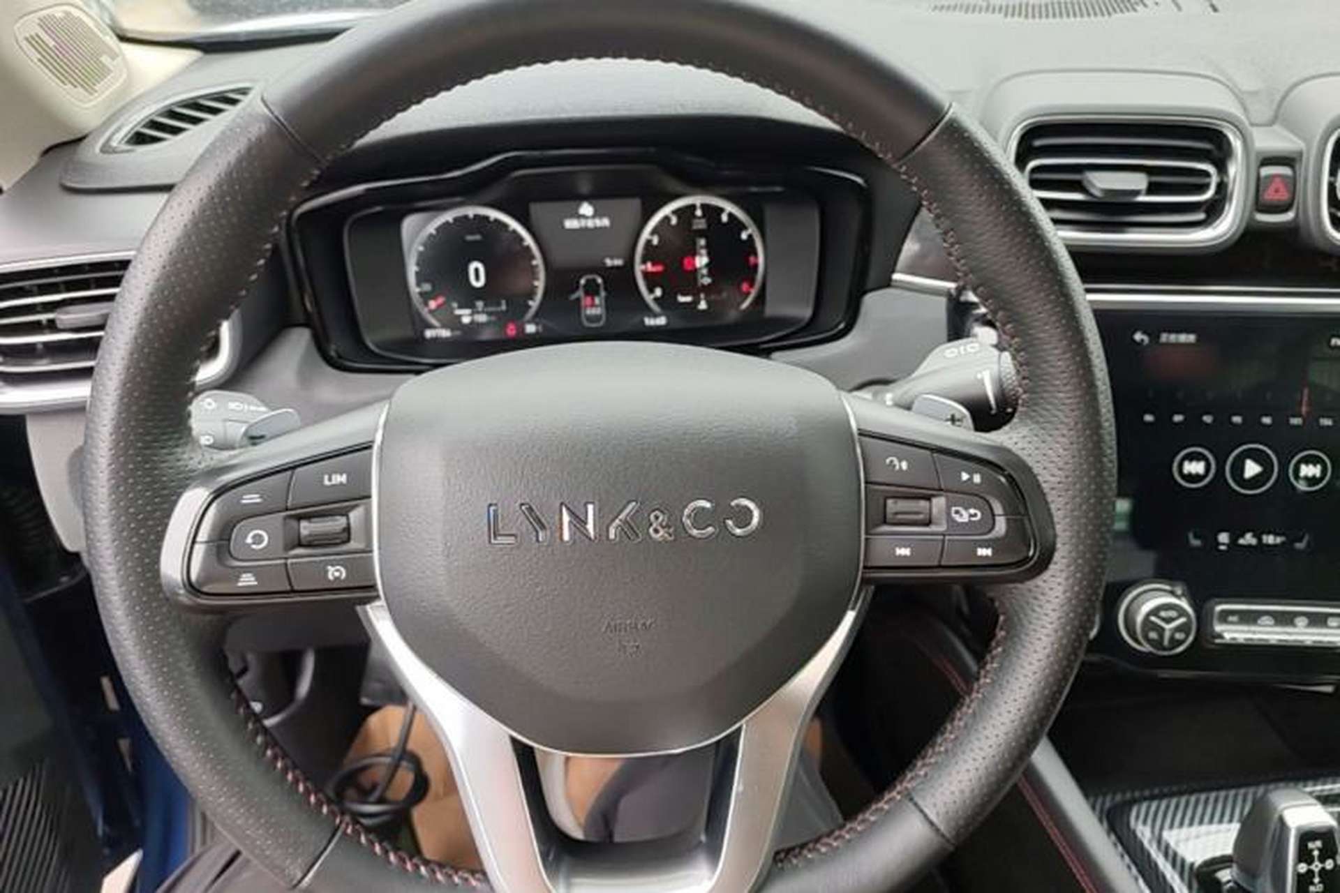 Used Lynk & Co 02 2019 1.5T DCT Two-Wheel Drive Sporty Version China VI Standard Steering Wheel
