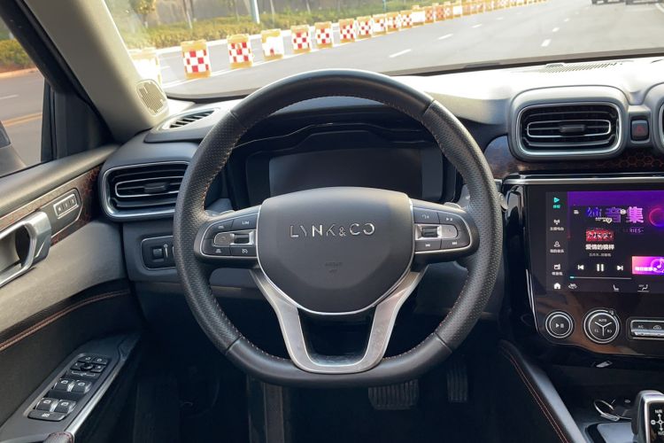 Used Lynk & Co 02 2019 1.5T DCT Two-Wheel Drive Pro Edition China VI Standard Steering Wheel