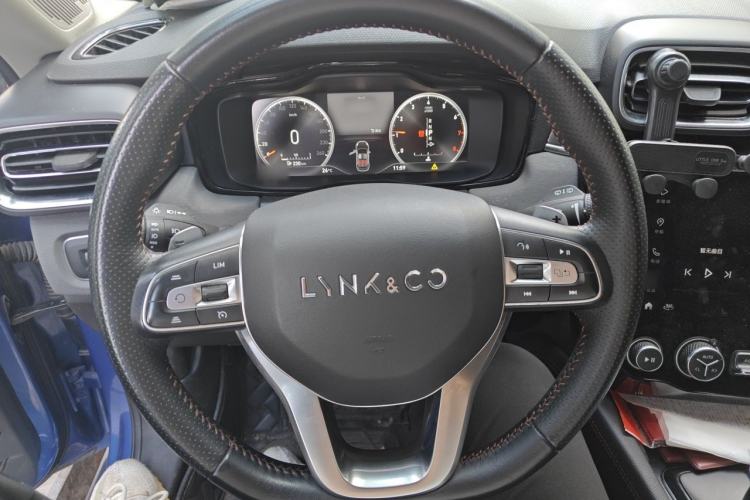 Used Lynk & Co 02 2019 1.5T DCT Two-Wheel Drive Pro Edition China VI Standard Steering Wheel