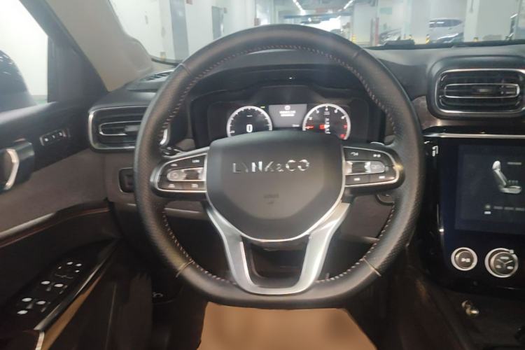 Used Lynk & Co 02 2019 1.5T DCT Two-Wheel Drive Pro Edition China VI Standard Steering Wheel