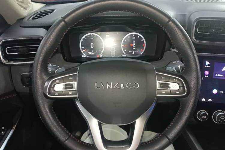 Used Lynk & Co 02 2019 1.5T DCT Two-Wheel Drive Pro Edition China VI Standard Steering Wheel
