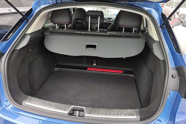 Used Lynk & Co 02 2019 1.5T DCT Two-Wheel Drive Sporty Version China VI Standard Trunk