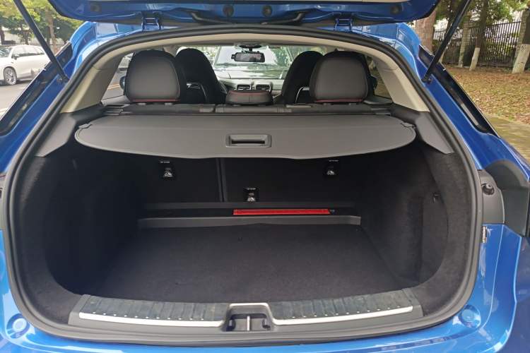 Used Lynk & Co 02 2019 1.5T DCT Two-Wheel Drive Sporty Version China VI Standard Trunk