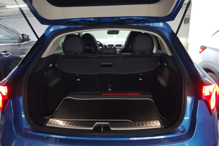 Used Lynk & Co 02 2019 High-Energy Edition 2.0T Automatic Two-Wheel Drive Pro Version China VI Standard Trunk