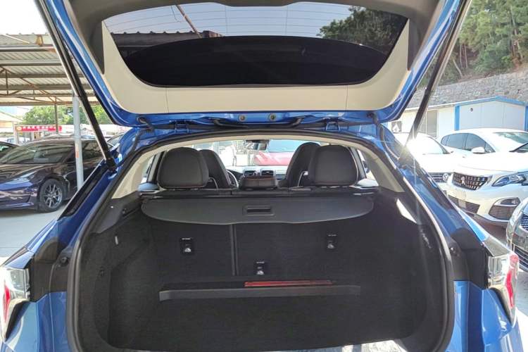 Used Lynk & Co 02 2019 1.5T DCT Two-Wheel Drive Pro Edition China VI Standard Trunk