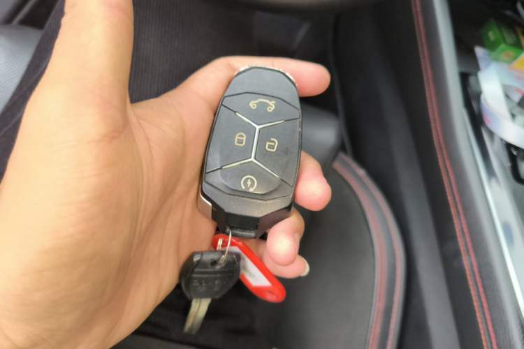 Used Lynk & Co 02 2019 High-Energy Edition 2.0T Automatic Two-Wheel Drive Pro Version China VI Standard Vehicle Key