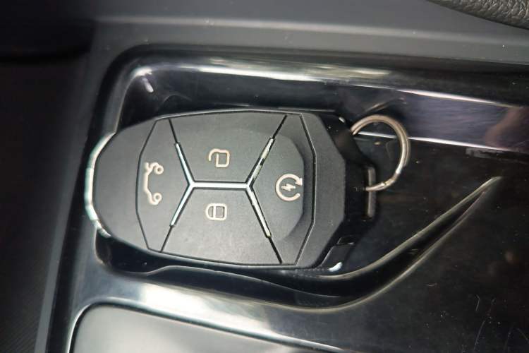 Used Lynk & Co 02 2019 1.5T DCT Two-Wheel Drive Sporty Version China VI Standard Vehicle Key