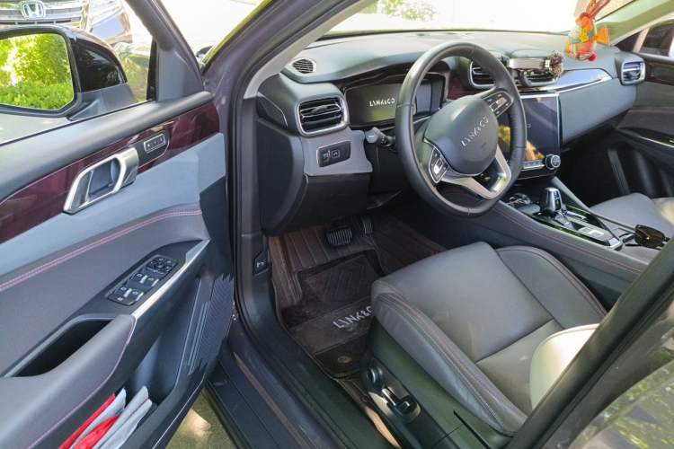 Used Lynk & Co 02 2019 High-Energy Edition 2.0T Automatic Two-Wheel Drive Shine Pro Edition China VI Standard Driver Seat