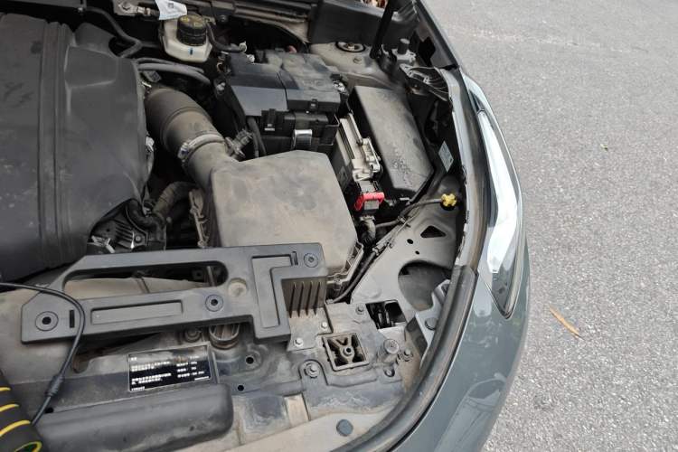 Used Lynk & Co 02 2019 1.5T DCT Two-Wheel Drive Shine Pro Edition China VI Standard Engine Bay Left