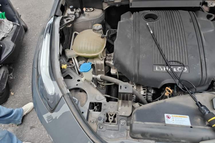 Used Lynk & Co 02 2019 1.5T DCT Two-Wheel Drive Shine Pro Edition China VI Standard Engine Bay Right