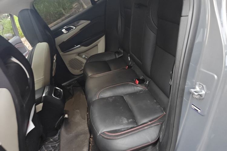 Used Lynk & Co 02 2019 1.5T DCT Two-Wheel Drive Shine Pro Edition China VI Standard Left Rear Seat