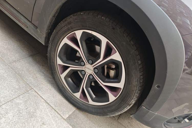 Used Lynk & Co 02 2019 1.5T DCT Two-Wheel Drive Shine Pro Edition China VI Standard Right Front Wheel Hub