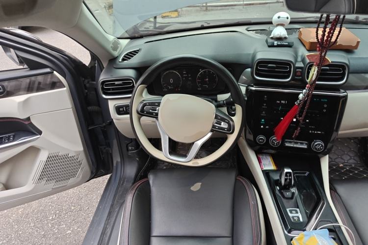 Used Lynk & Co 02 2019 1.5T DCT Two-Wheel Drive Shine Pro Edition China VI Standard Steering Wheel