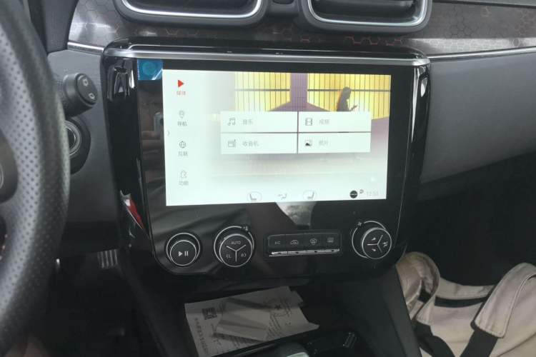 Used Lynk & Co 02 2019 1.5T DCT Two-Wheel Drive Sporty Version China VI Standard Audio And AC Panel