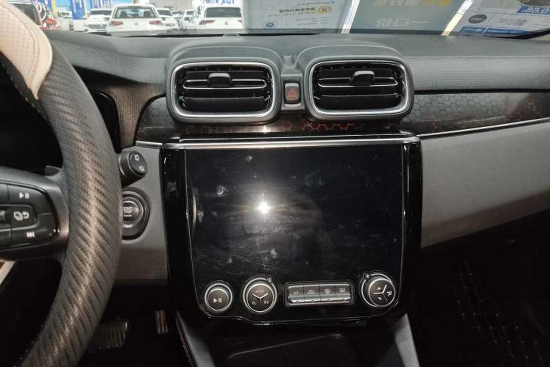 Used Lynk & Co 02 2019 High-Energy Edition 2.0T Automatic Two-Wheel Drive Rugged Version China VI Standard Audio And AC Panel