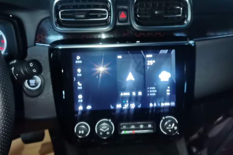 Used Lynk & Co 02 2019 High-Energy Edition 2.0T Automatic Two-Wheel Drive Pro Version China VI Standard Audio And AC Panel
