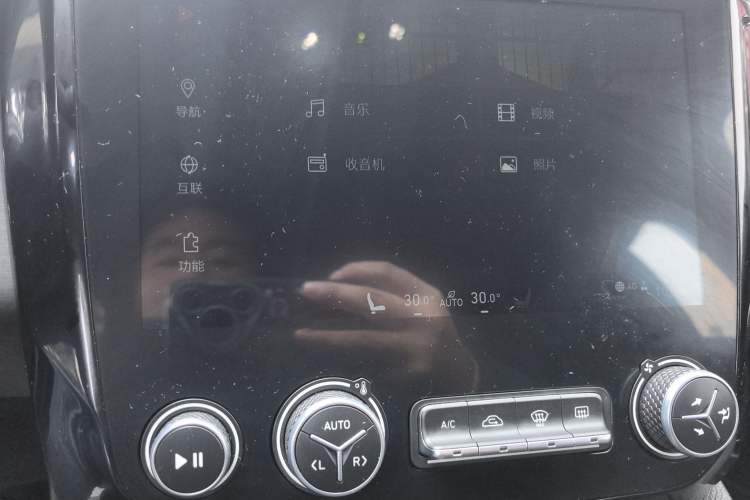 Used Lynk & Co 02 2019 1.5T DCT Two-Wheel Drive Sporty Version China VI Standard Audio And AC Panel