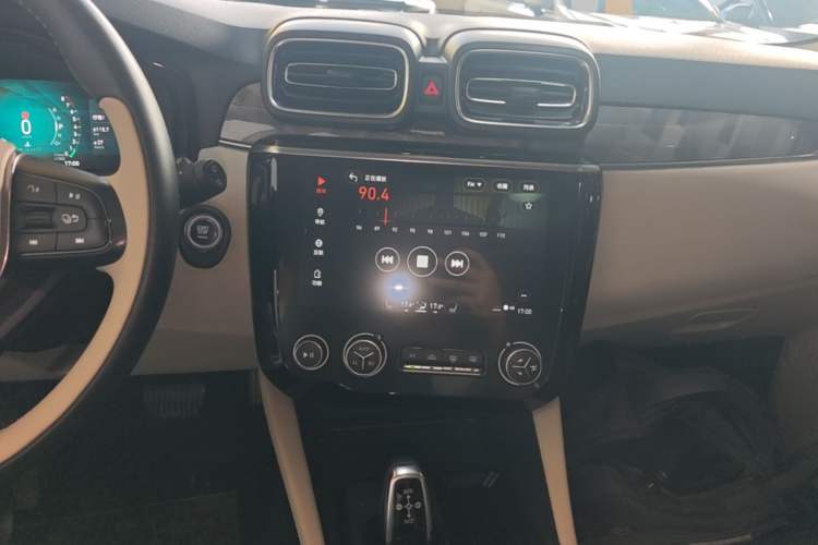 Used Lynk & Co 02 2019 1.5T DCT Two-Wheel Drive Zhaoban Version China VI Standard Audio And AC Panel