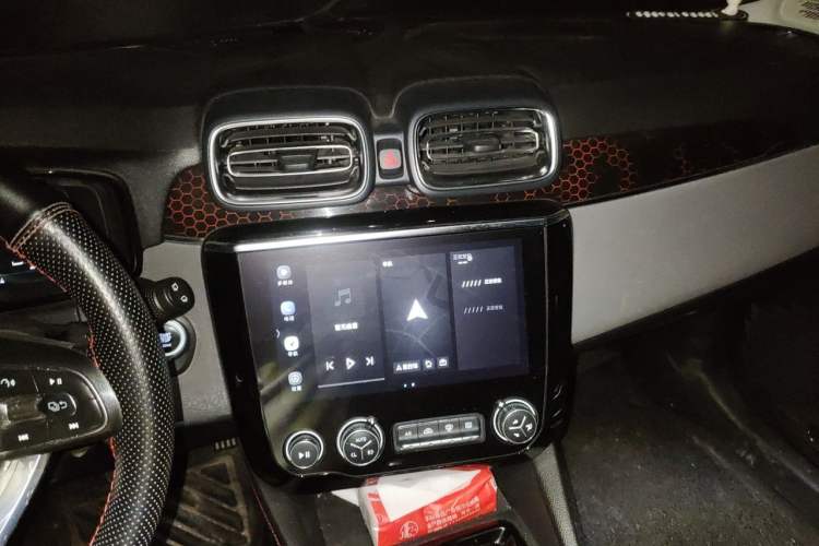 Used Lynk & Co 02 2019 High-Energy Edition 2.0T Automatic Two-Wheel Drive Pro Version China VI Standard Audio And AC Panel