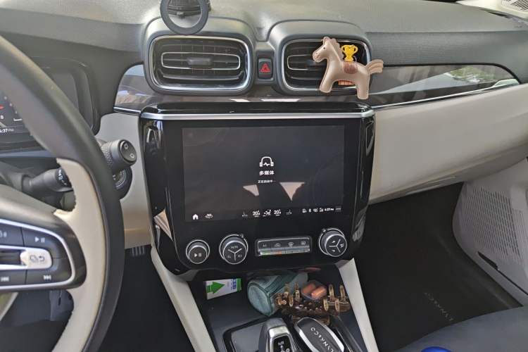 Used Lynk & Co 02 2019 High-Energy Edition 2.0T Automatic Two-Wheel Drive Shine Pro Edition China VI Standard Audio And AC Panel