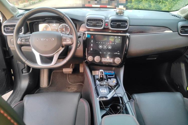 Used Lynk & Co 02 2019 1.5T DCT Two-Wheel Drive Sporty Version China VI Standard Center Console