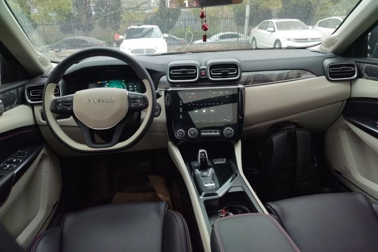 Used Lynk & Co 02 2019 1.5T DCT Two-Wheel Drive Zhaoban Version China VI Standard Center Console